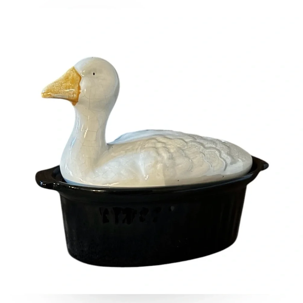 Vintage ceramic duck casserole dish with lid 2 two pieces